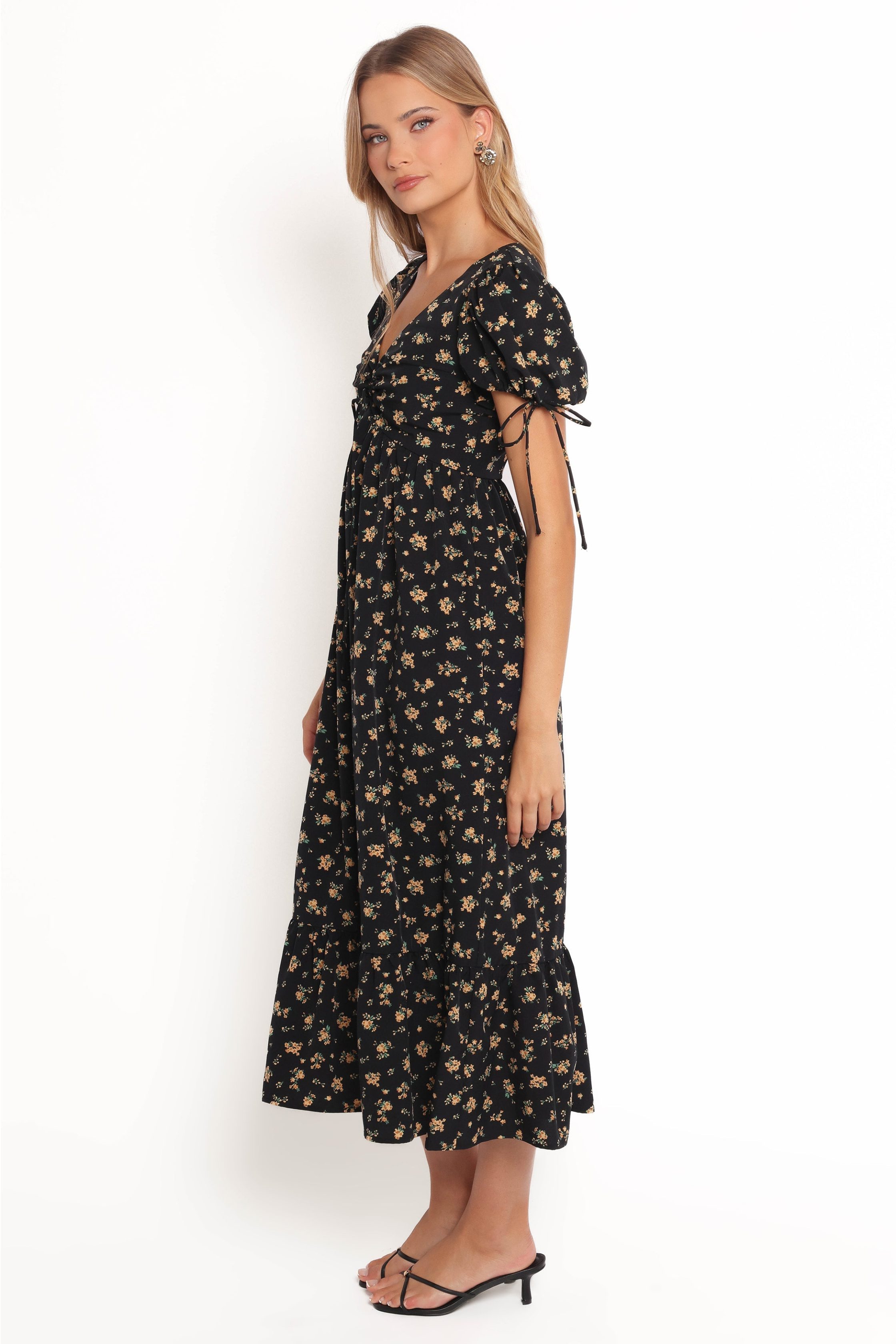 ZinaMaxiDress-BlackFloral3-5