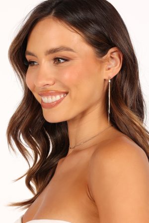 Gina Earrings – Gold