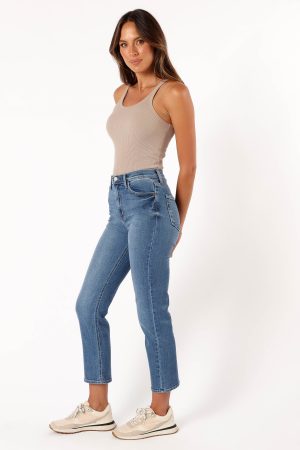 Lea High Rise Classic Straight Jean – Medium Denim