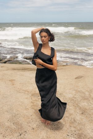 Odette Midi Skirt – Black