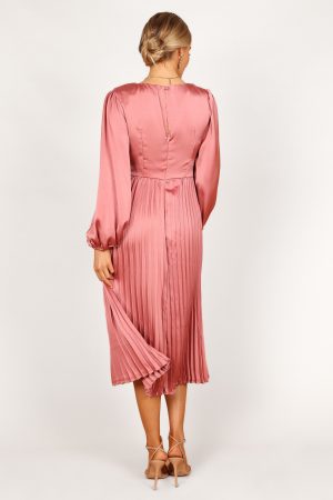 Noelle Twist Front Pleated Midi Dress – Blush