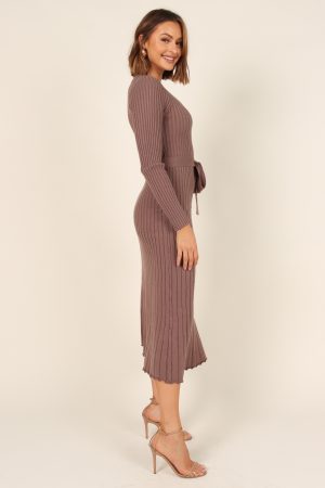 Reigan Dress – Mocha