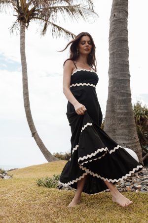 Yana Maxi Dress – Black Cream