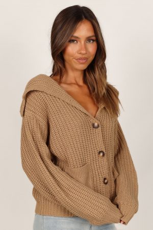 Amelia Oversize Collar Button Cardigan – Camel