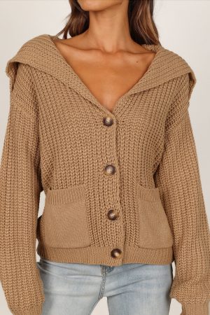 Amelia Oversize Collar Button Cardigan – Camel