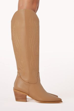 Darius Boot – Teak