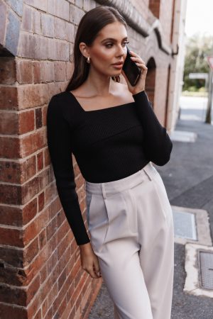 Aleena Knit Top – Black